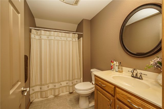 37 Holiday Island Drive, Holiday Island, AR 72631