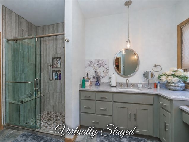 37 Holiday Island Drive, Holiday Island, AR 72631