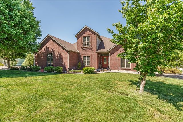 37 Holiday Island Drive, Holiday Island, AR 72631