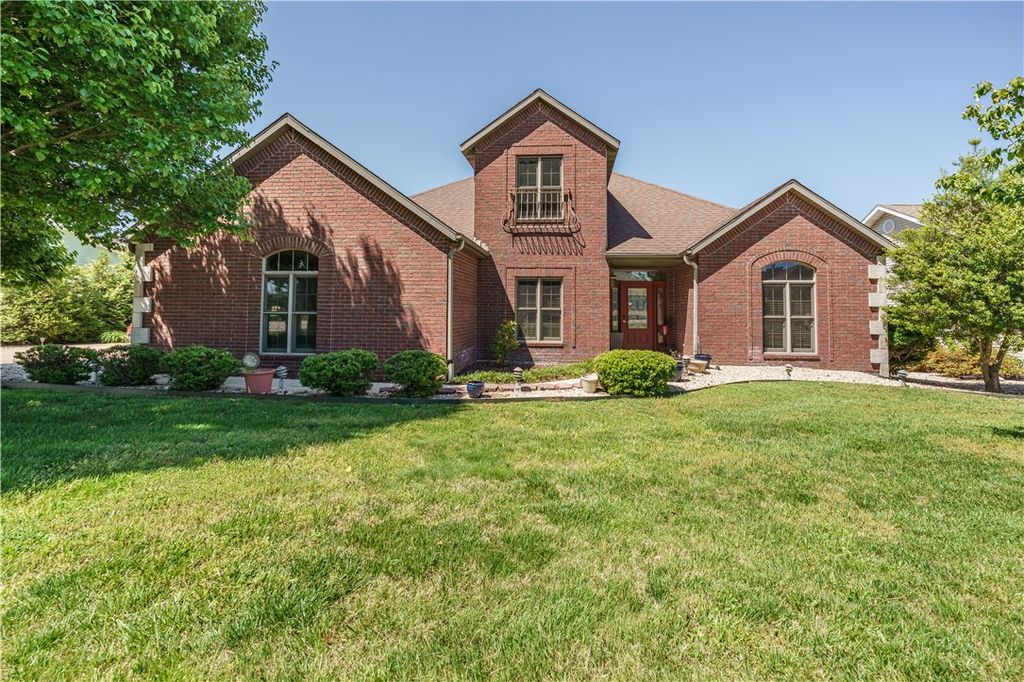 37 Holiday Island Drive, Holiday Island, AR 72631
