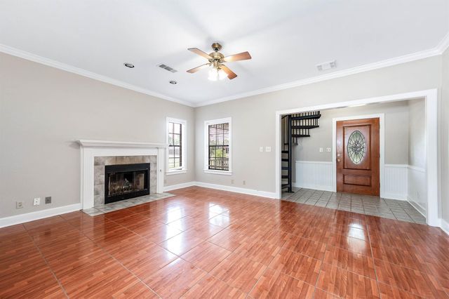 2245 N Austin Avenue, Pearland, TX 77581