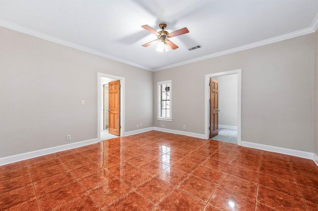 2245 N Austin Avenue, Pearland, TX 77581