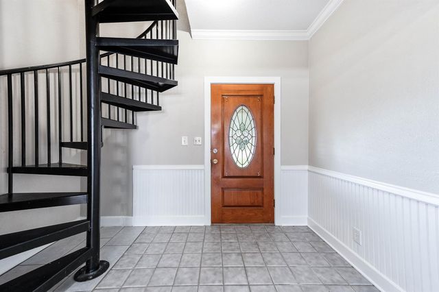 2245 N Austin Avenue, Pearland, TX 77581