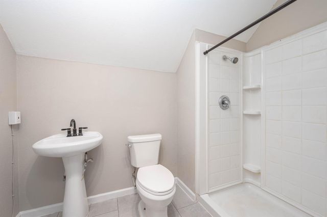 2245 N Austin Avenue, Pearland, TX 77581