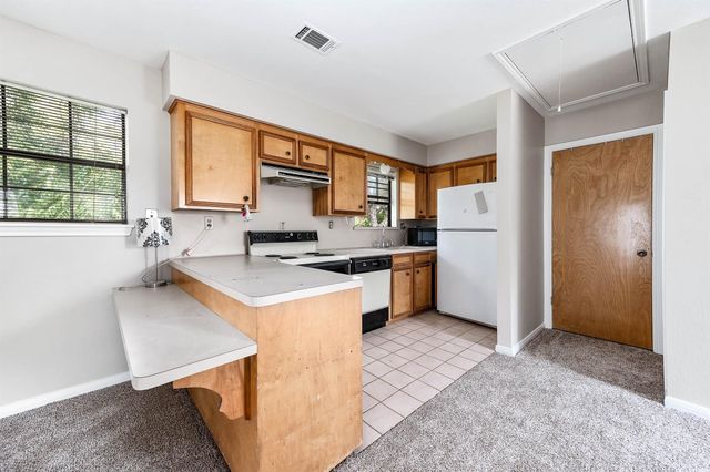 2245 N Austin Avenue, Pearland, TX 77581