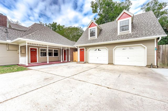 2245 N Austin Avenue, Pearland, TX 77581