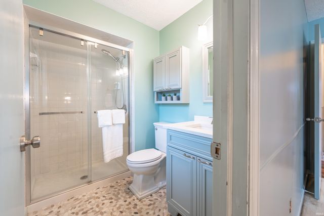 915 N Plymouth Road, Bloomington, IN 47408