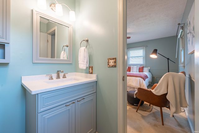 915 N Plymouth Road, Bloomington, IN 47408