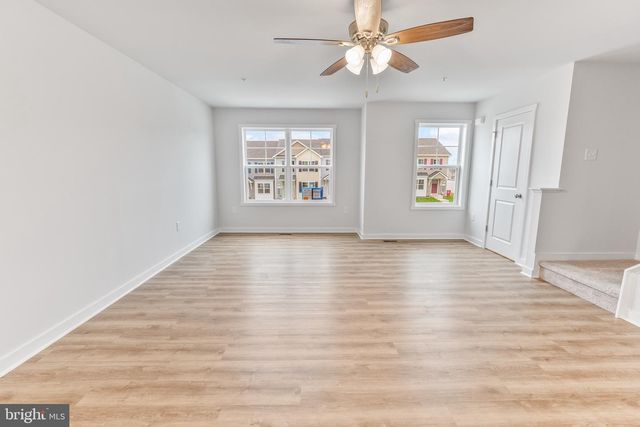 147 OLGA DR, Martinsburg, WV 25403