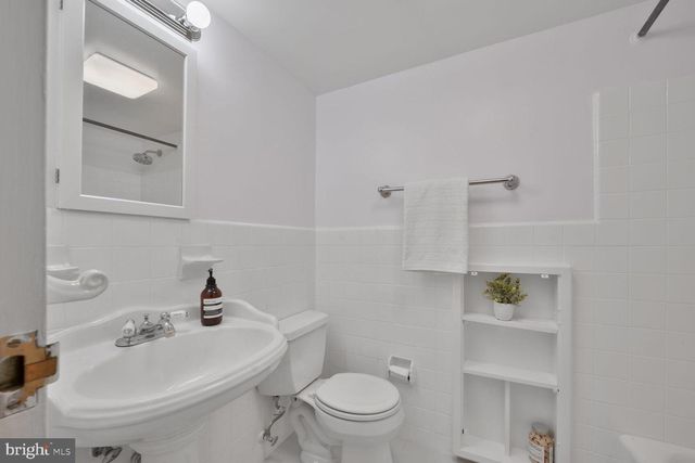 4201 CATHEDRAL AVE NW #303E, Washington, DC 20016