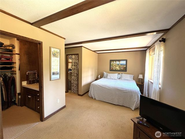 70 Cedar Hill Lane, Sequim, WA 98382