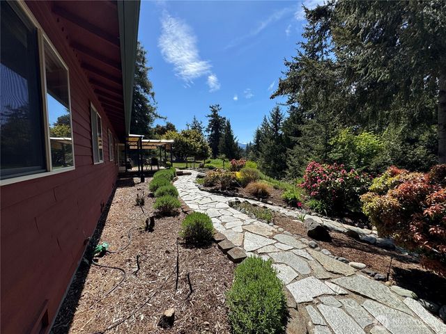 70 Cedar Hill Lane, Sequim, WA 98382