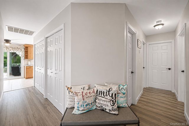 19 Washington Heights Street, Selden, NY 11784