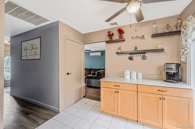 19 Washington Heights Street, Selden, NY 11784