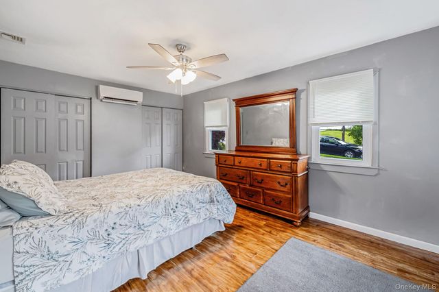19 Washington Heights Street, Selden, NY 11784