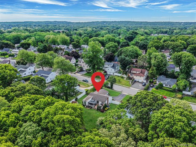 19 Washington Heights Street, Selden, NY 11784