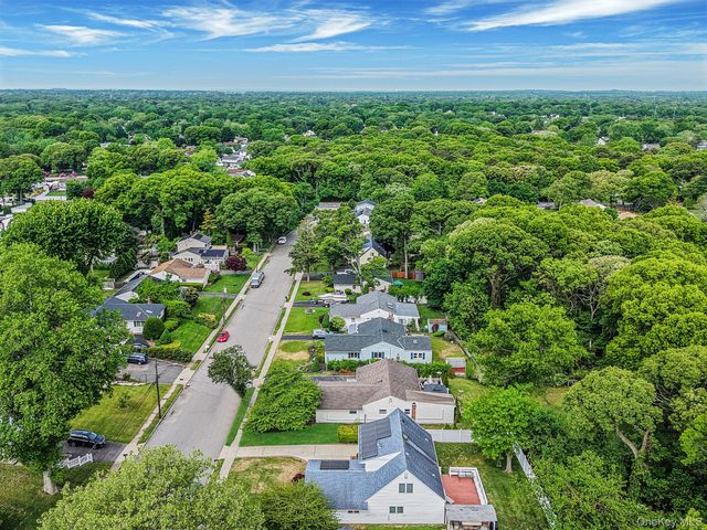 19 Washington Heights Street, Selden, NY 11784