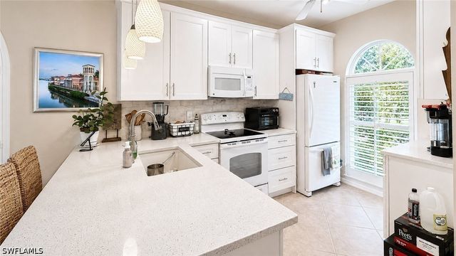 8274 Twelve Oaks CIR 126, Naples, FL 34113