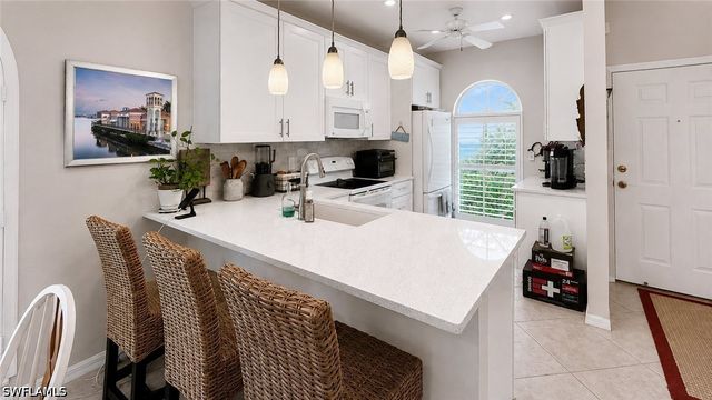 8274 Twelve Oaks CIR 126, Naples, FL 34113