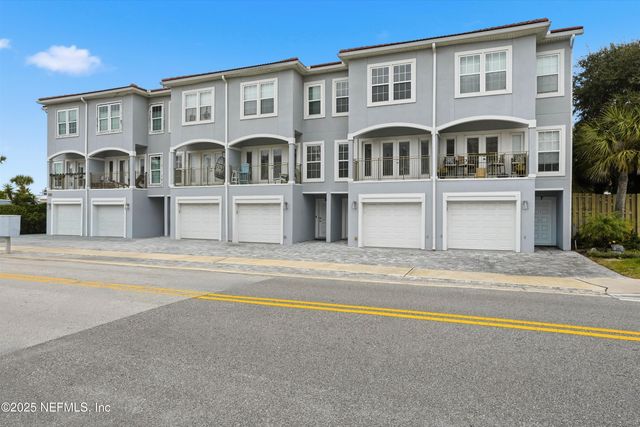 1330 2ND Street S E, Jacksonville Beach, FL 32250