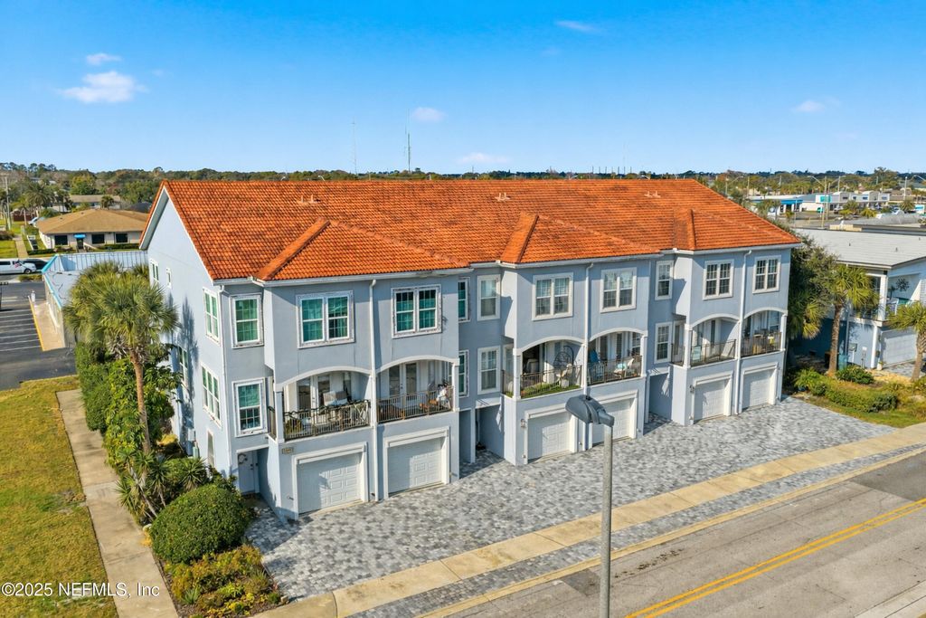 1330 2ND Street S E, Jacksonville Beach, FL 32250