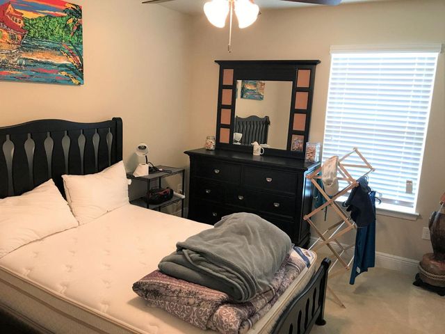 8877 White Ibis Way, Navarre, FL 32566