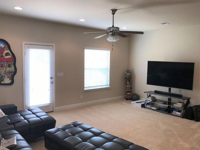 8877 White Ibis Way, Navarre, FL 32566