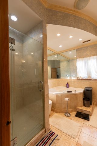 4716 N Kilbourn Avenue, Chicago, IL 60630