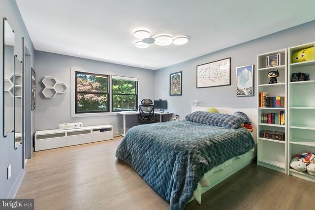 1228 PERRY WILLIAM DR, Mclean, VA 22101