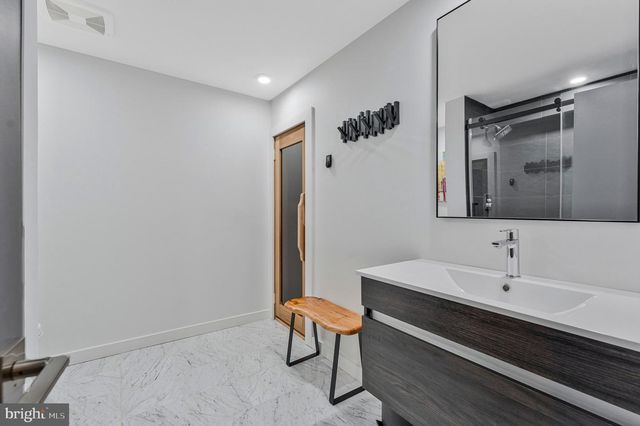 1228 PERRY WILLIAM DR, Mclean, VA 22101
