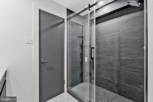 1228 PERRY WILLIAM DR, Mclean, VA 22101