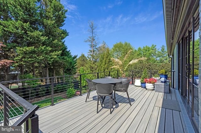 1228 PERRY WILLIAM DR, Mclean, VA 22101