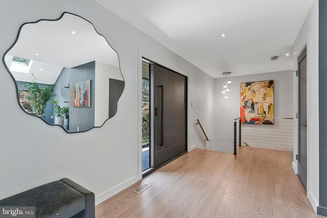 1228 PERRY WILLIAM DR, Mclean, VA 22101