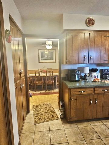 2902 Lincoln Avenue, Saint Joseph, MI 49085