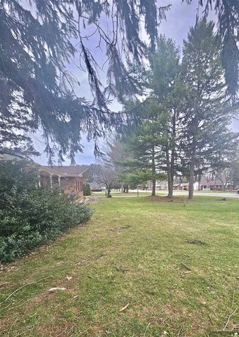 2902 Lincoln Avenue, Saint Joseph, MI 49085