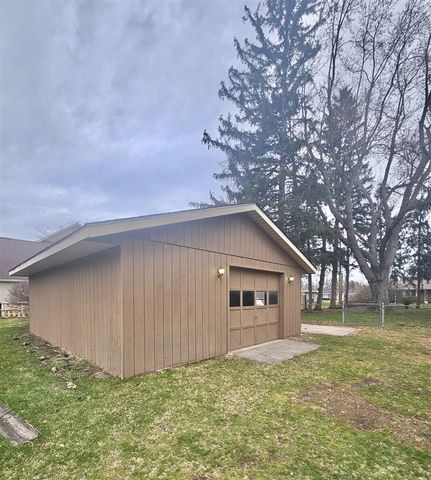 2902 Lincoln Avenue, Saint Joseph, MI 49085