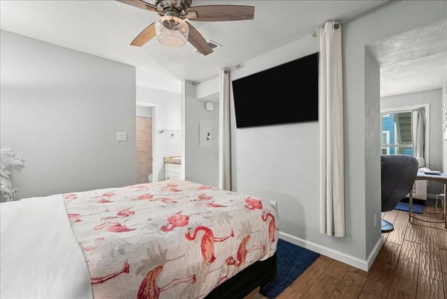 3506 Cove View Boulevard 1303, Galveston, TX 77554