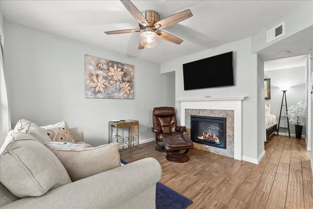 3506 Cove View Boulevard 1303, Galveston, TX 77554