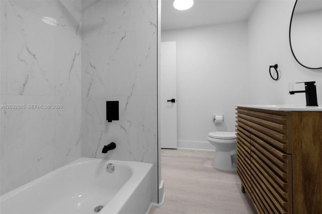 2475 NE 137th St, North Miami Beach, FL 33181