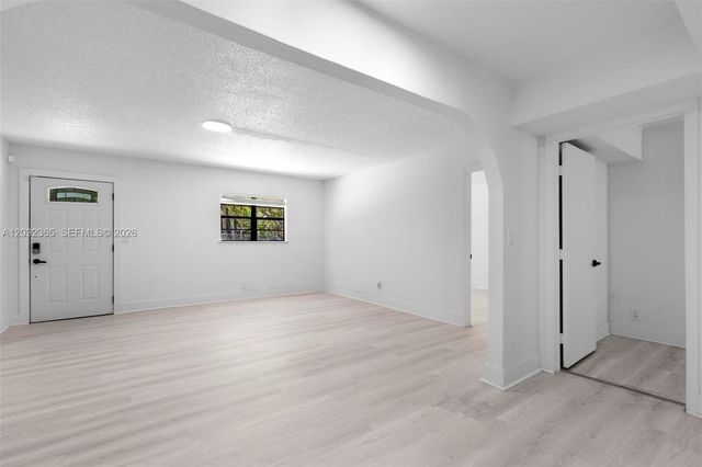 2475 NE 137th St, North Miami Beach, FL 33181