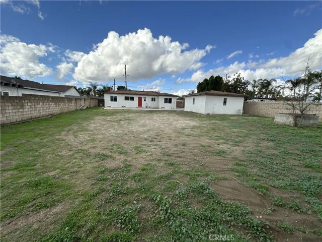 11241 Cactus, Bloomington, CA 92316