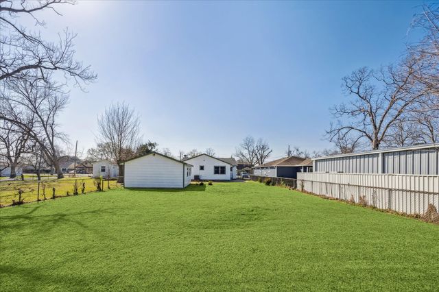 1115 Post Street, Houston, TX 77022