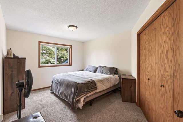 6237 Kalenda Lane NE, Albertville, MN 55301