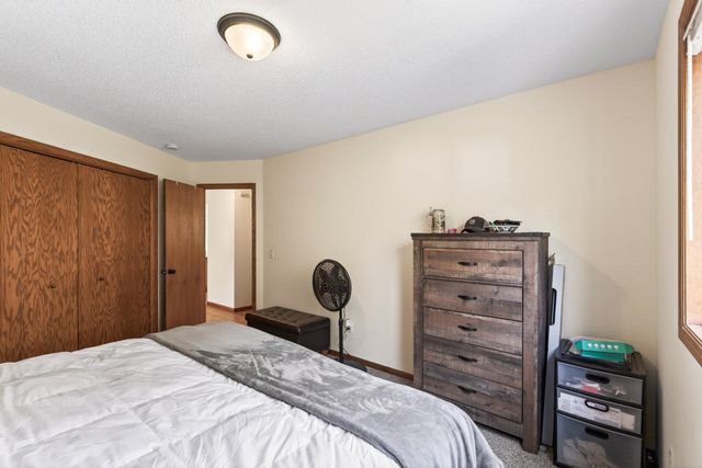 6237 Kalenda Lane NE, Albertville, MN 55301