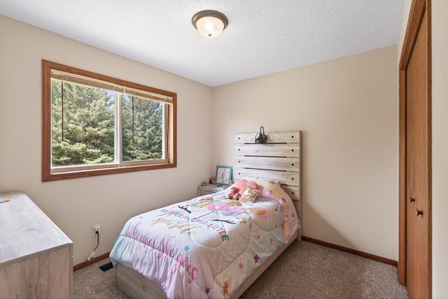 6237 Kalenda Lane NE, Albertville, MN 55301