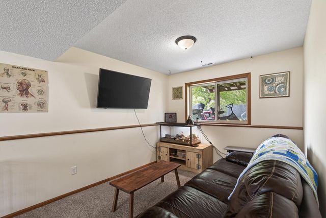 6237 Kalenda Lane NE, Albertville, MN 55301