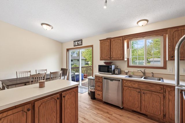 6237 Kalenda Lane NE, Albertville, MN 55301