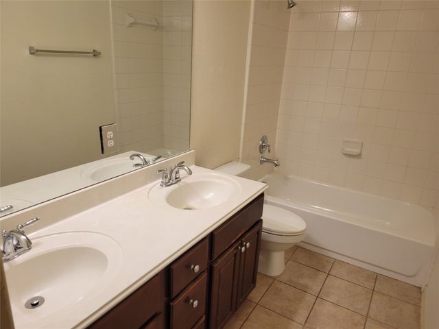 508 Hummingbird Drive, Little Elm, TX 75068