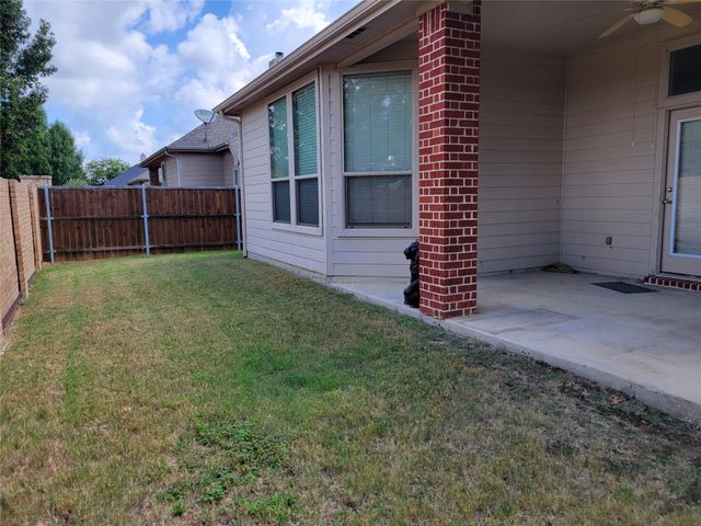 508 Hummingbird Drive, Little Elm, TX 75068
