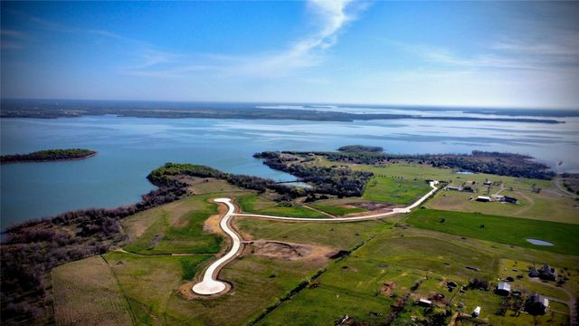 1051 Lakeway Drive, Sanger, TX 76266